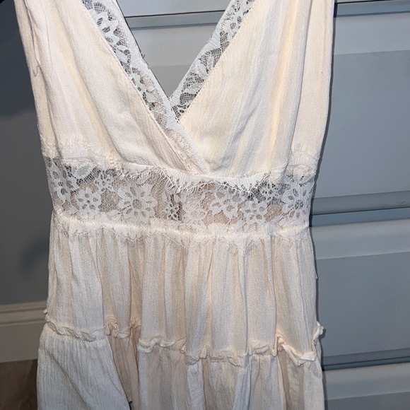 Light pink Tank top with lace detail and crossed strap back - Picture 2 of 5